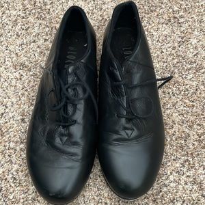 Women’s tap shoes size 8
